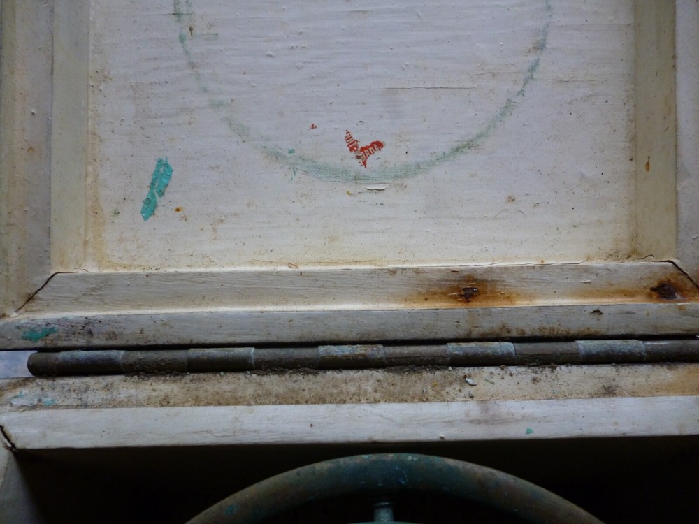 Antique Wilcox & Crittenden Ship's Compass in Box