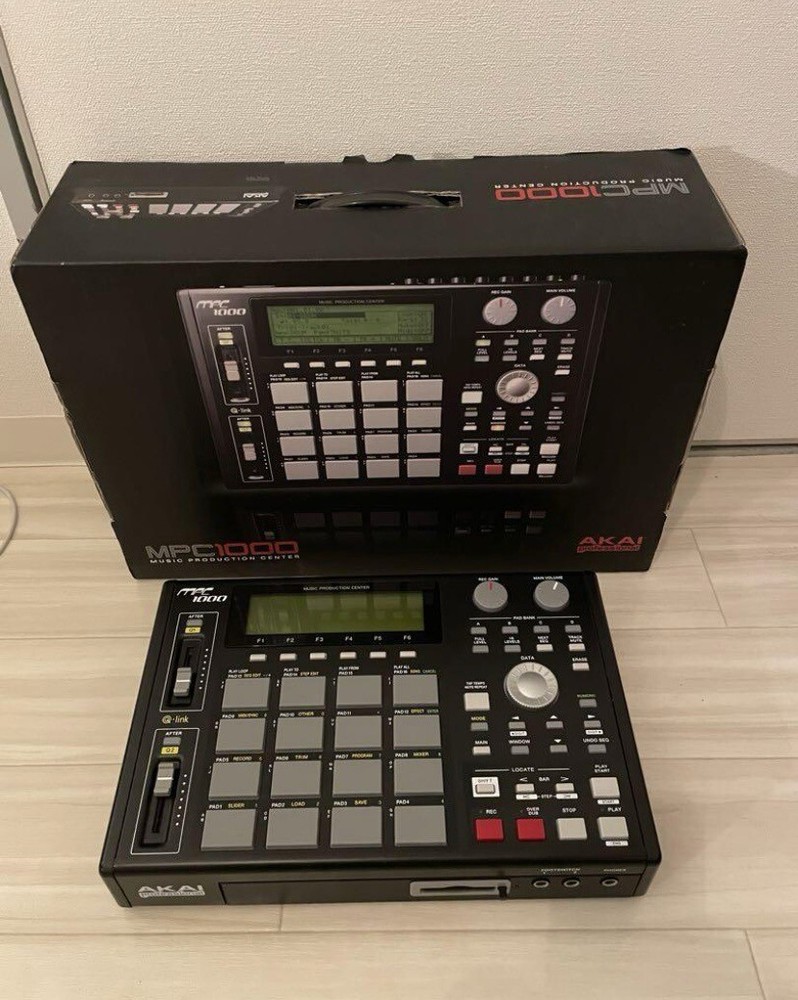 AKAI MPC1000 Sampling Machine Sampler (Tested and Working)
