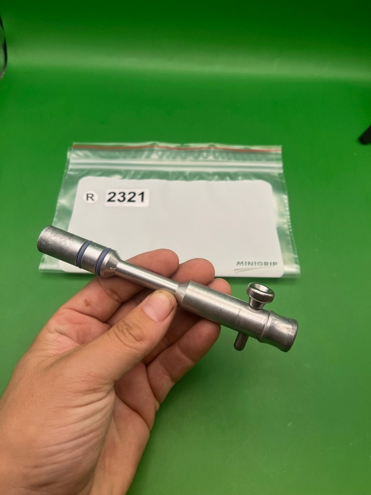 Autococker Bolt