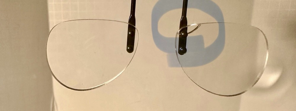 MagniClips 2.0 Clip Magnifiers, With Slight Crack