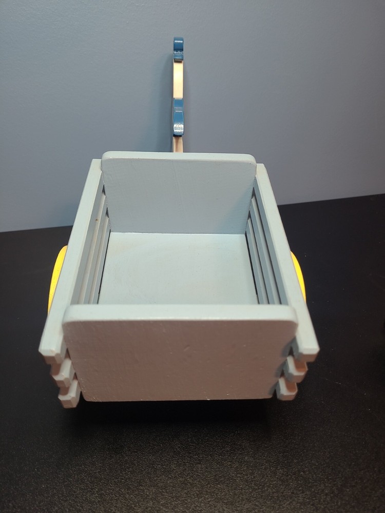 Vintage Duck Wooden l Pull Toy Easter Candy Container