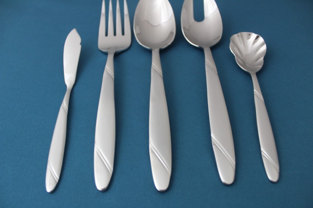 Oneida RISOTTO Serving (5pc Set) Tablespoon Pierced Fork Sugar Stainless NEW