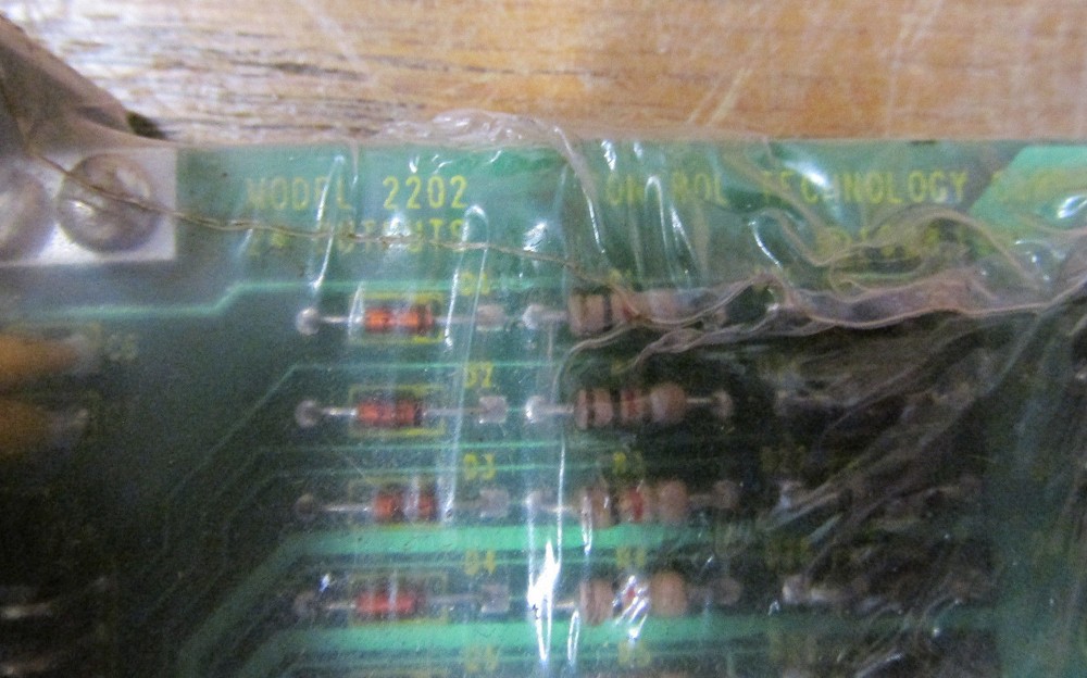 UNUSED NOS Control Technology 2202 Output Module 24 Outputs