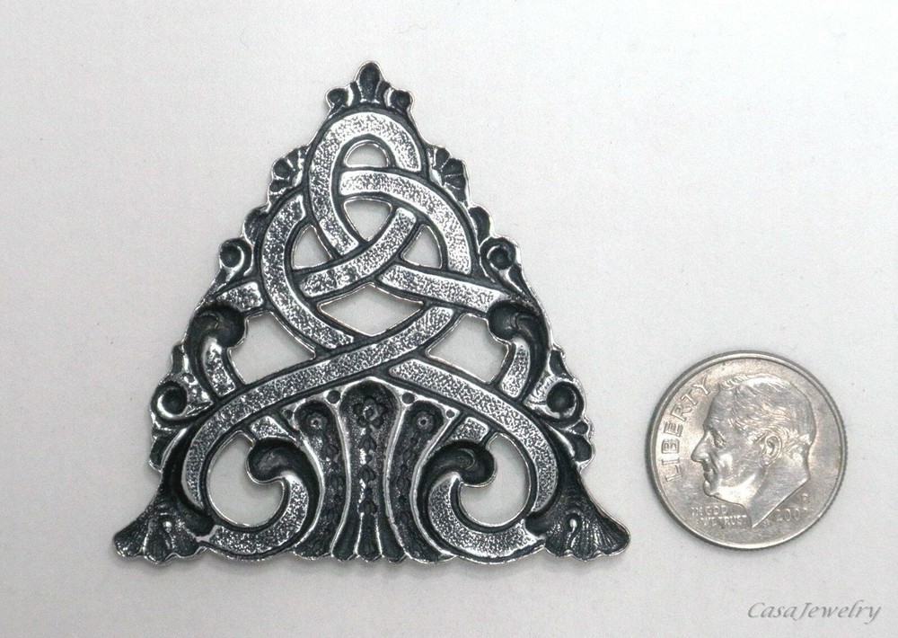 #3482 ANTIQUED STERLING SILVER PLATED CELTIC TRIANGLE SHAPE COMPONENT - 1 Pc