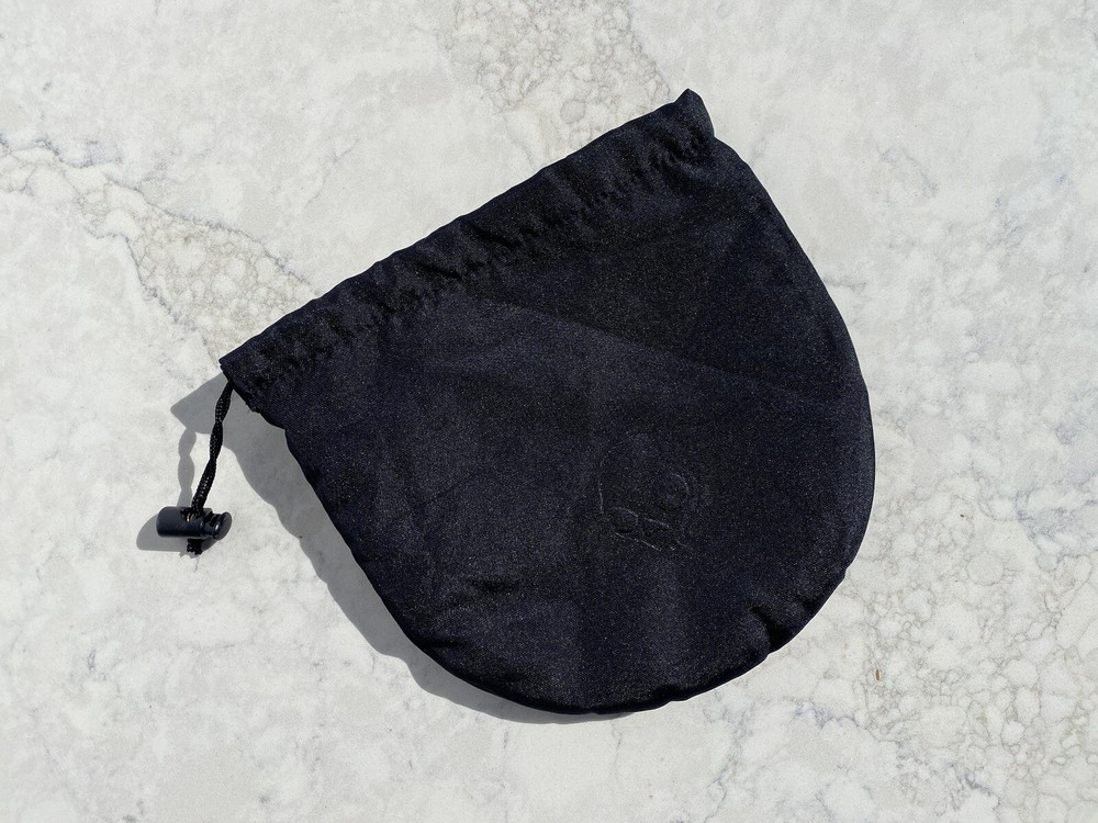 Skullcandy Black Soft Inside Drawstring skull Engraved Front Dustbag