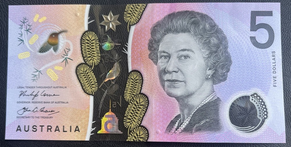 2018 $5 AA18 aUNC First Prefix Australian Polymer Banknote Five Dollar AA 18