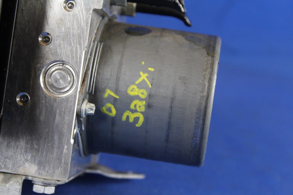 2007 BMW 328Xi ABS Pump/ module