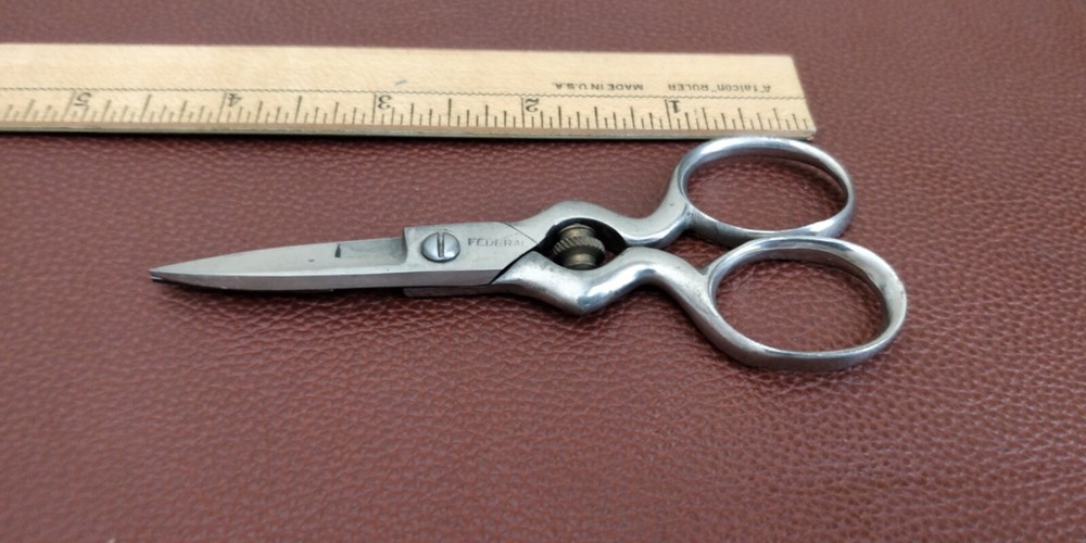 FEDERAL 174 Buttonhole Scissors - Vintage Button Hole Scissors