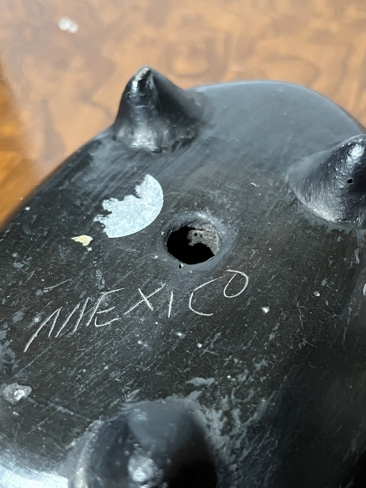 2 Aztec ceramic turtle and vase