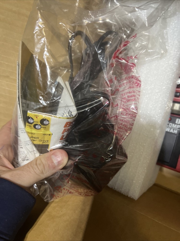 Boss GT-6B Bass Effects Processor Red