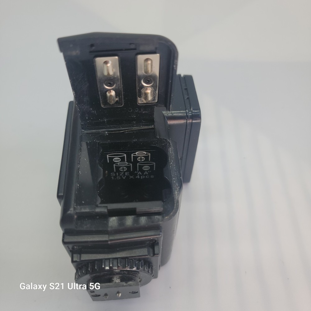 SunPak Auto 221 D Camera Flash Universal - Tested, Works!