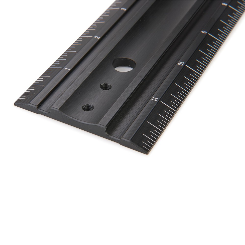 Pinnacle Straight Rule 24"