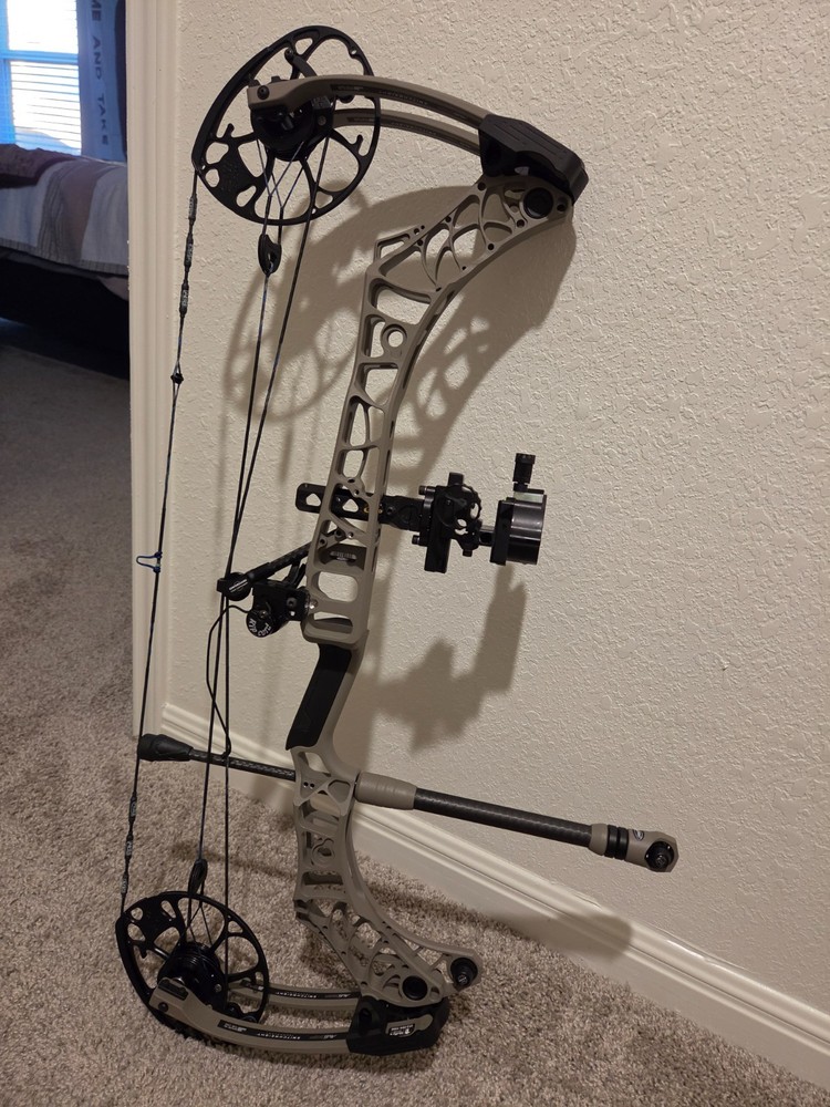 Mathews V3X 29