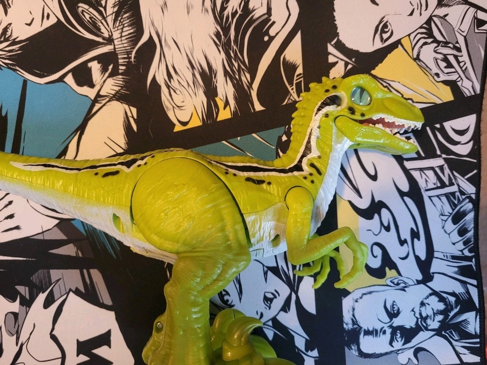 Zuru Walking Rampaging Lime Green Raptor Dinosaur 5.75" - UNTESTED