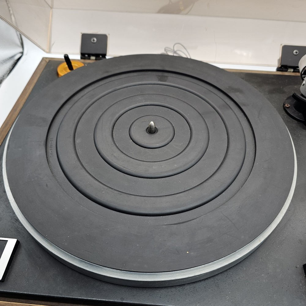Kenwood KD-1033 2 Speed Turntable *Read