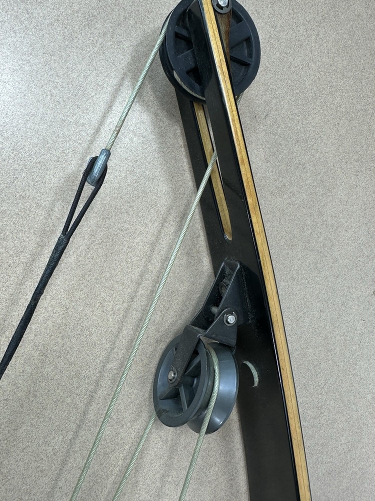 Hoyt Compound Bow 3R ** READ THE DESCRIPTION **