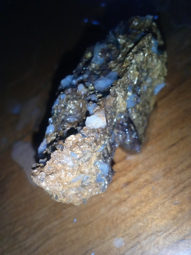 👀*"Gold quartz mineral Specimens"*👀