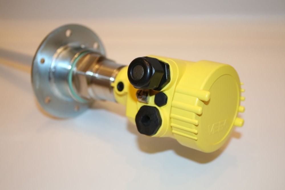 VEGACAL 63 Capacitive rod probe for continuous level Radar sensor Germany