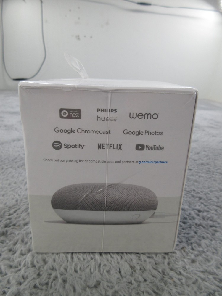 Google Home Mini - Smart Speaker with Google Assistant - Chalk