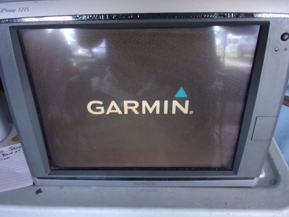 Garmin GPSMAP 7215 Chart Plotter Multi Function TOUCH Display with sun cover