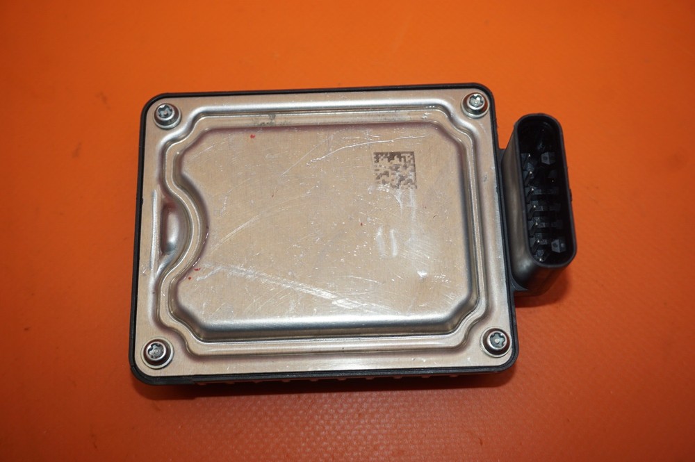 TESLA MODEL 3 RADAR SENSOR MODULE 2017 2018 2019 2020 1108647-00-D OEM