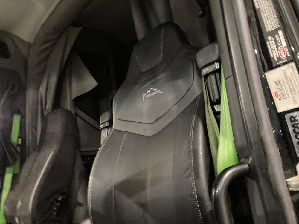 2017 Peterbilt 579 Left Air Ride Seat