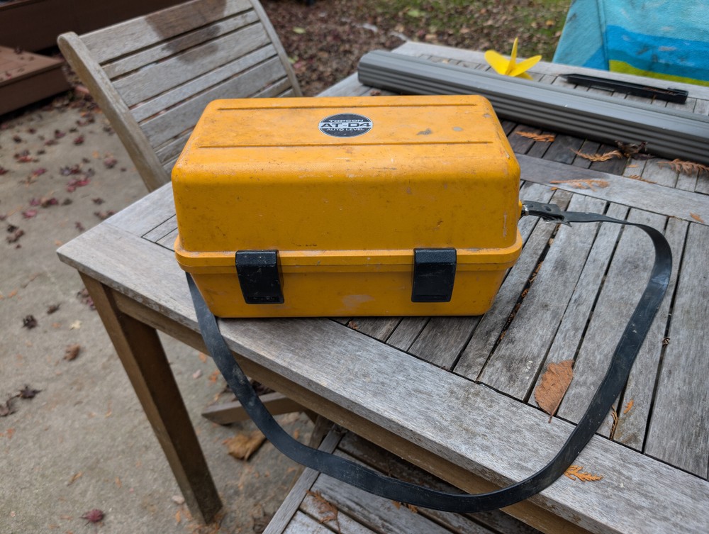 Topcon Automatic AT-D4 Survey Level With Hard Shell Travel Case Japan Model
