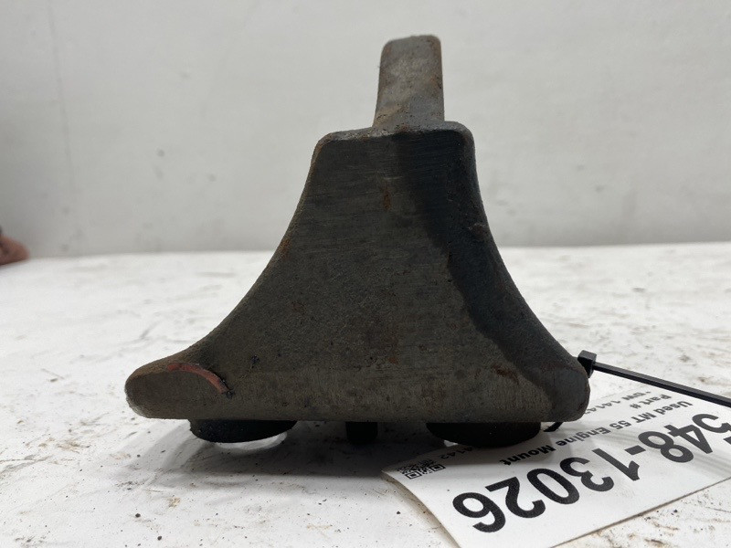 Freightliner MT55 Engine Mount 0126490000 (548-13026)