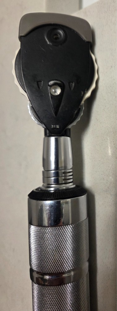 Welch Allyn Otoscope 707 Plugin Handle 2 Light Head