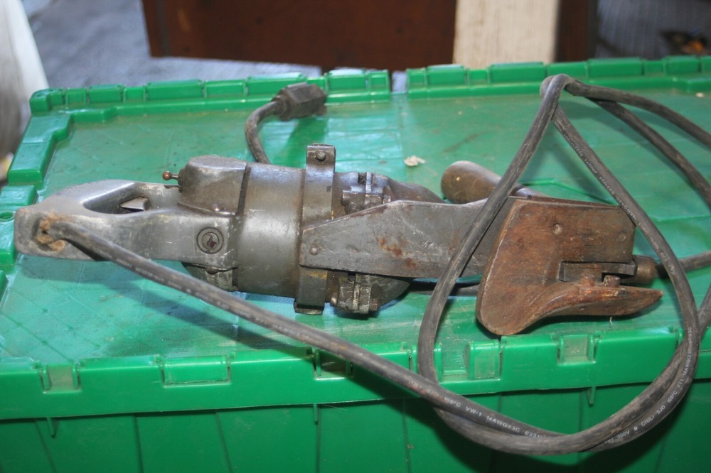 Vintage Black & Decker sheet metal shear cutter