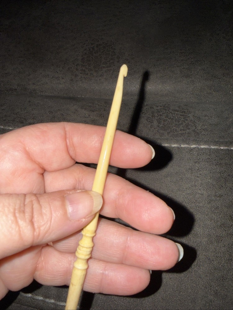 Vintage Bone Hand Turned Double Sided Crochet Hook