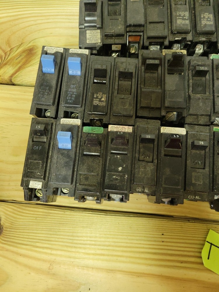 Miscellaneous 15AMP SINGLE POLE Breakers *Lot of 50*
