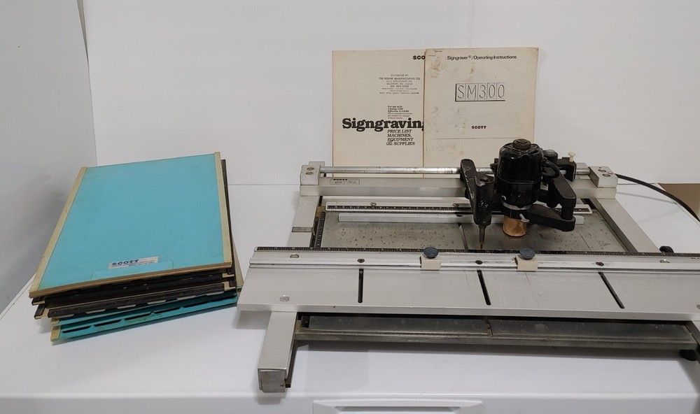 Scott Signgraver SM-300 Engraving Machine with Stencils