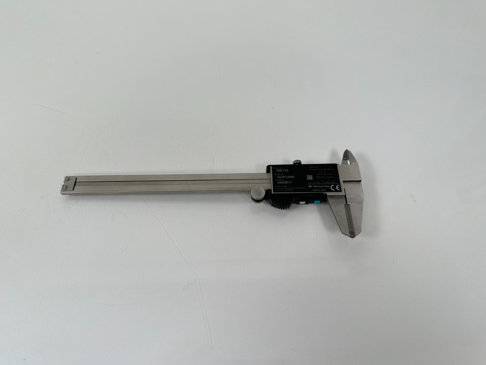Mitutoyo CD-6” CWW 500-175 Digital Caliper w/ Case