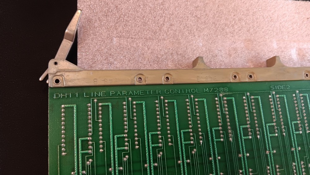 DEC digital M7288 LINE PARAMETER CONTROL BOARD DH11 (B21)