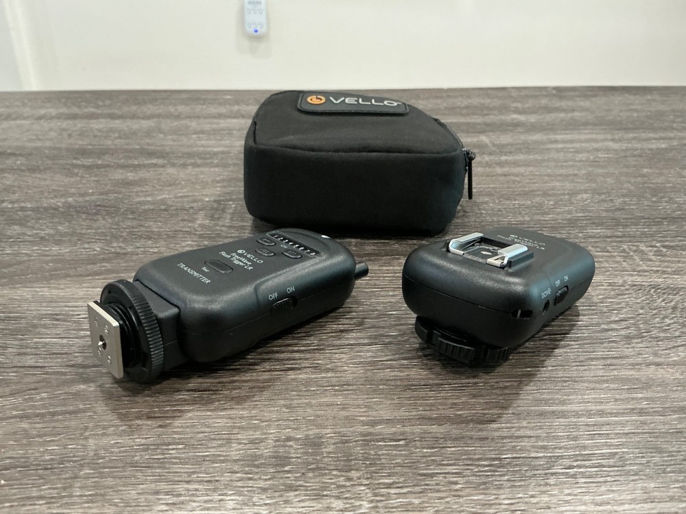 VELLO FREEWAVE LR WIRELESS FLASH TRIGGER/RECEIVER KIT NO BOX VELLO POUCH INCLUDE