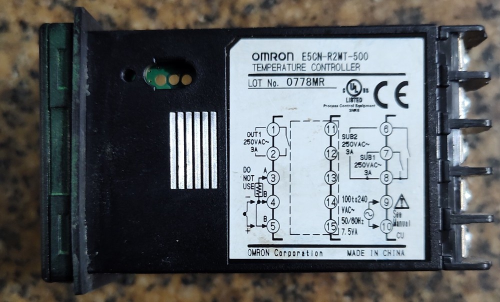 OMRON E5CN-RMT-500 TEMPERATURE CONTROLLER