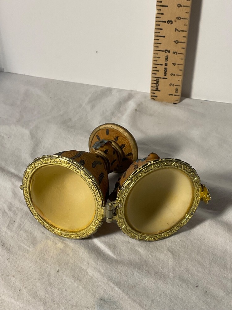 Hinged trinket box egg shaped Stemmed
