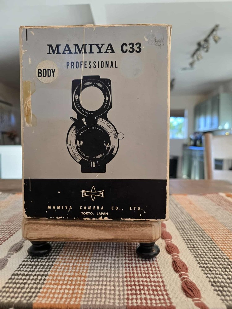 1960s Mamiya C33 professional camera