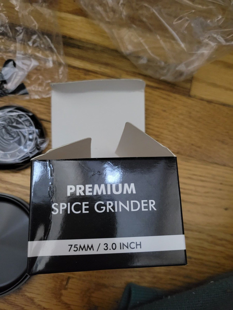 VIVAMINT Spice Grinder Large 3.0 Inch Black