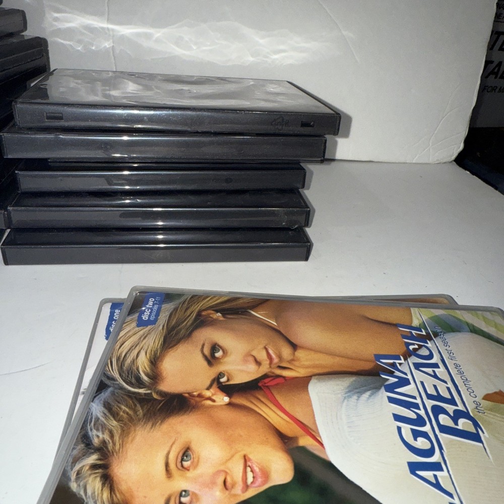 (26) Mostly New DVD Cases Single and double Disc Empty Replacement Cases