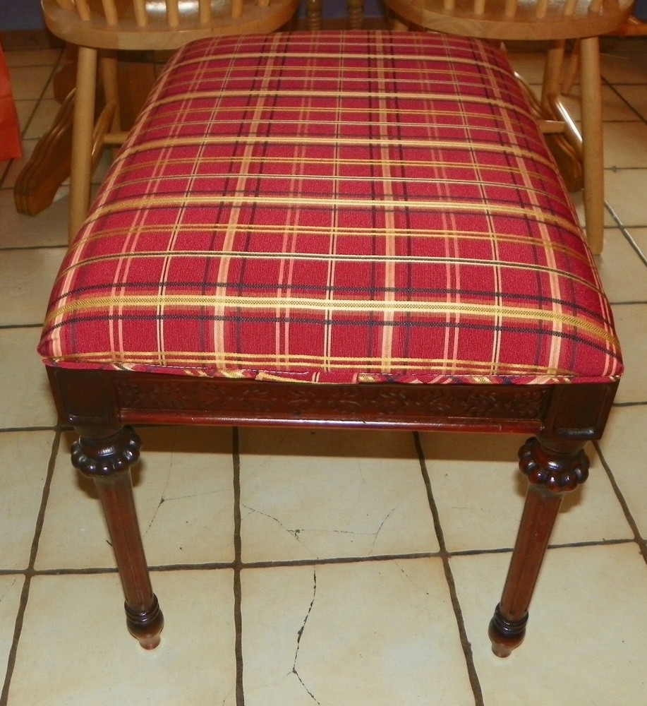Mahogany Carved Vanity Bench (VB-76)
