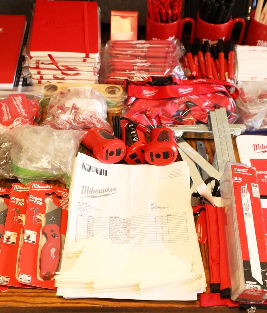 Milwaukee Power Tools Compact Umbrella - Authentic Item w/ Receipts