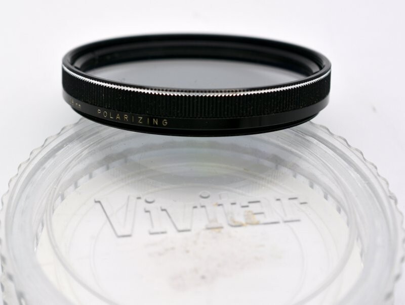 VIVITAR 58mm POLARIZING FILTER AND PLASTIC CASE, JAPAN
