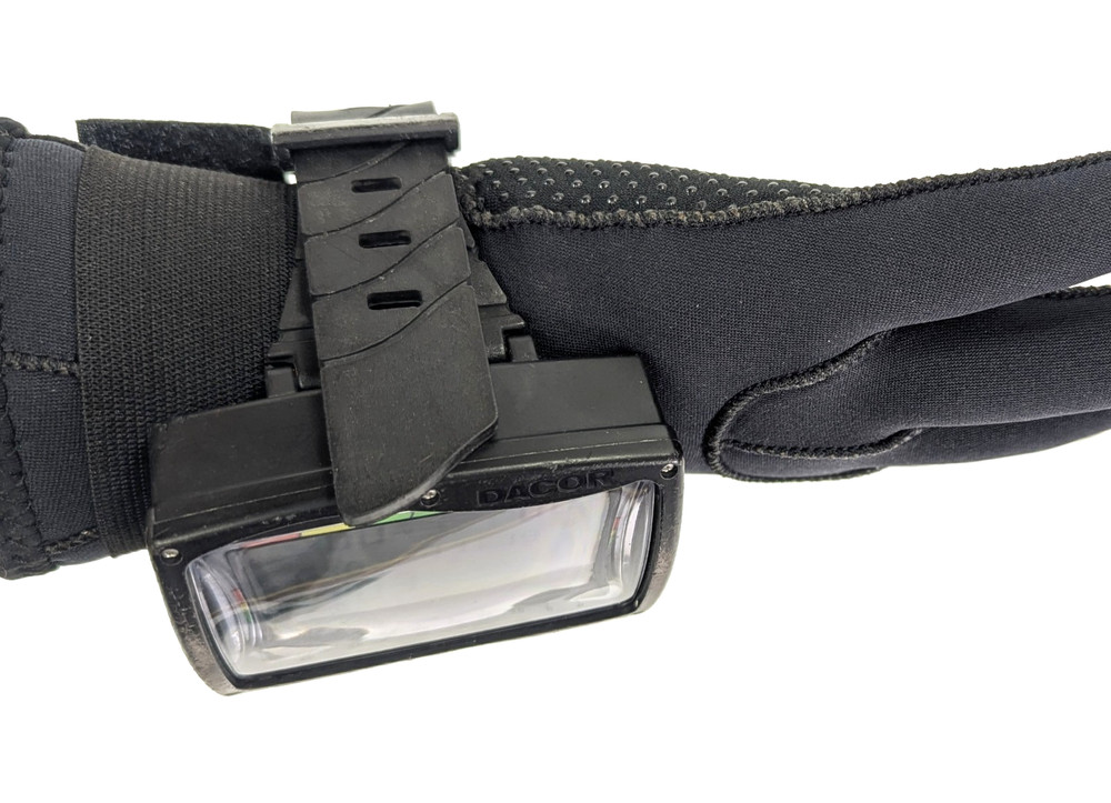 Dacor Extreme Access Wireless Hoseless Scuba Dive Wrist Computer + Case, Manual