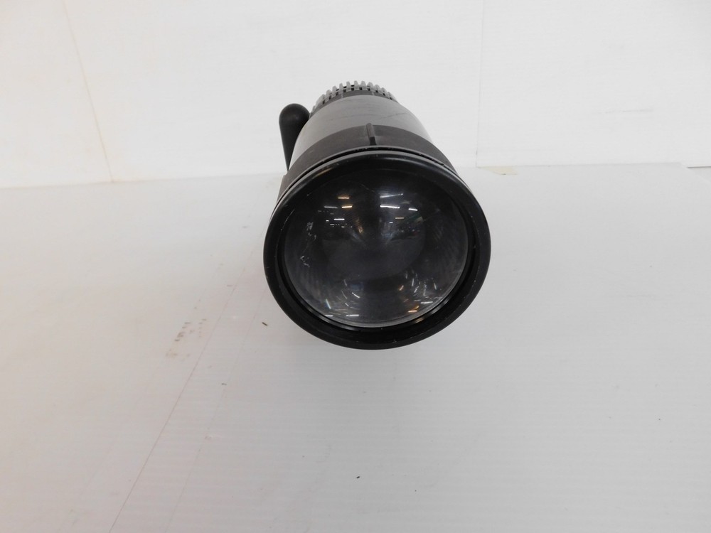 ^^ LOWEL PRO POWER LED DAYLIGHT (SLJ38)