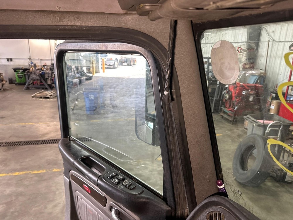 Peterbilt 386 POLY Left/Driver A PILLER Trim/Panel