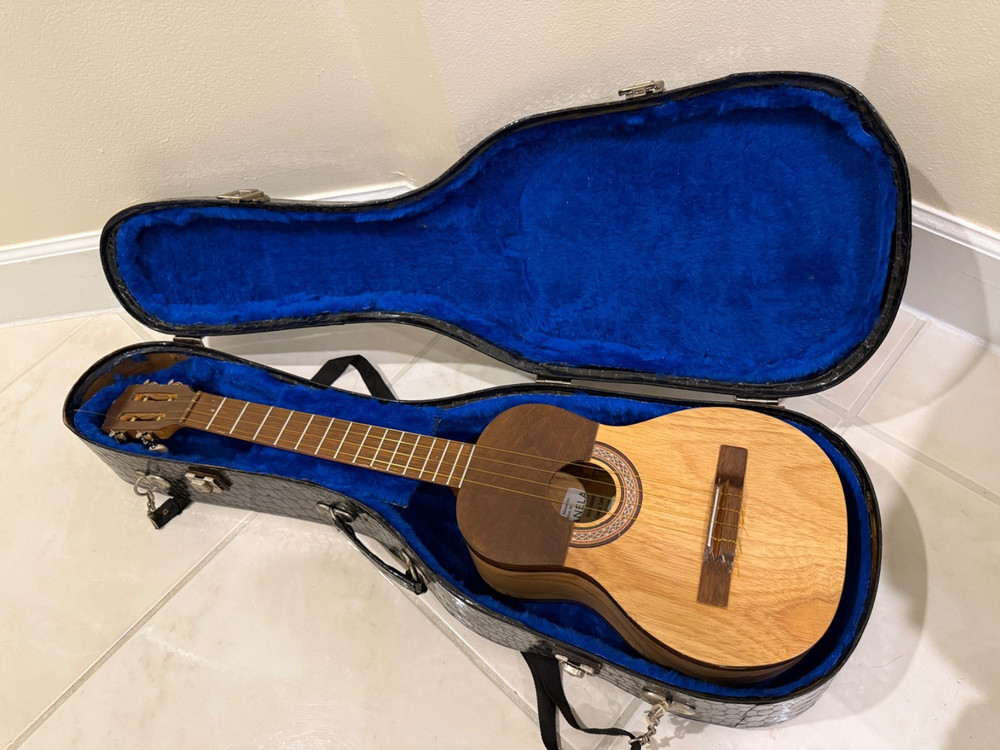 PABLO CANELA GUITAR W/ Case