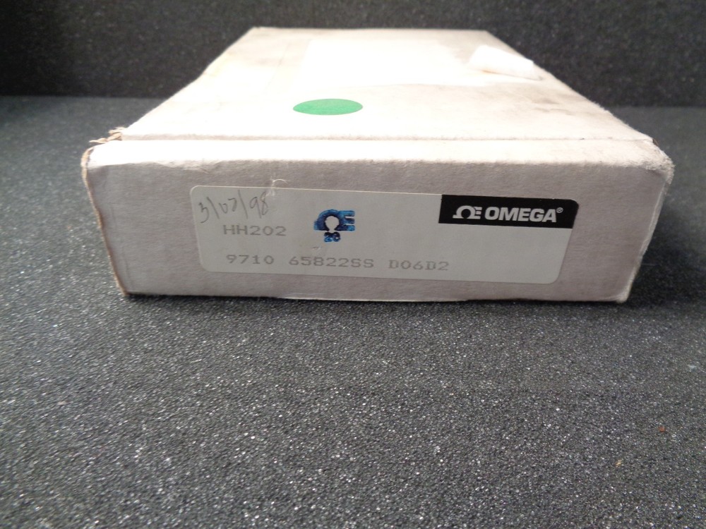 Omega HH202 Handheld Digital Thermometer