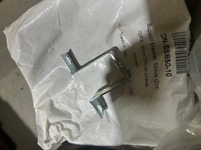 DN-SSB50-10 SUPPORT BRACKET 50MM (10)